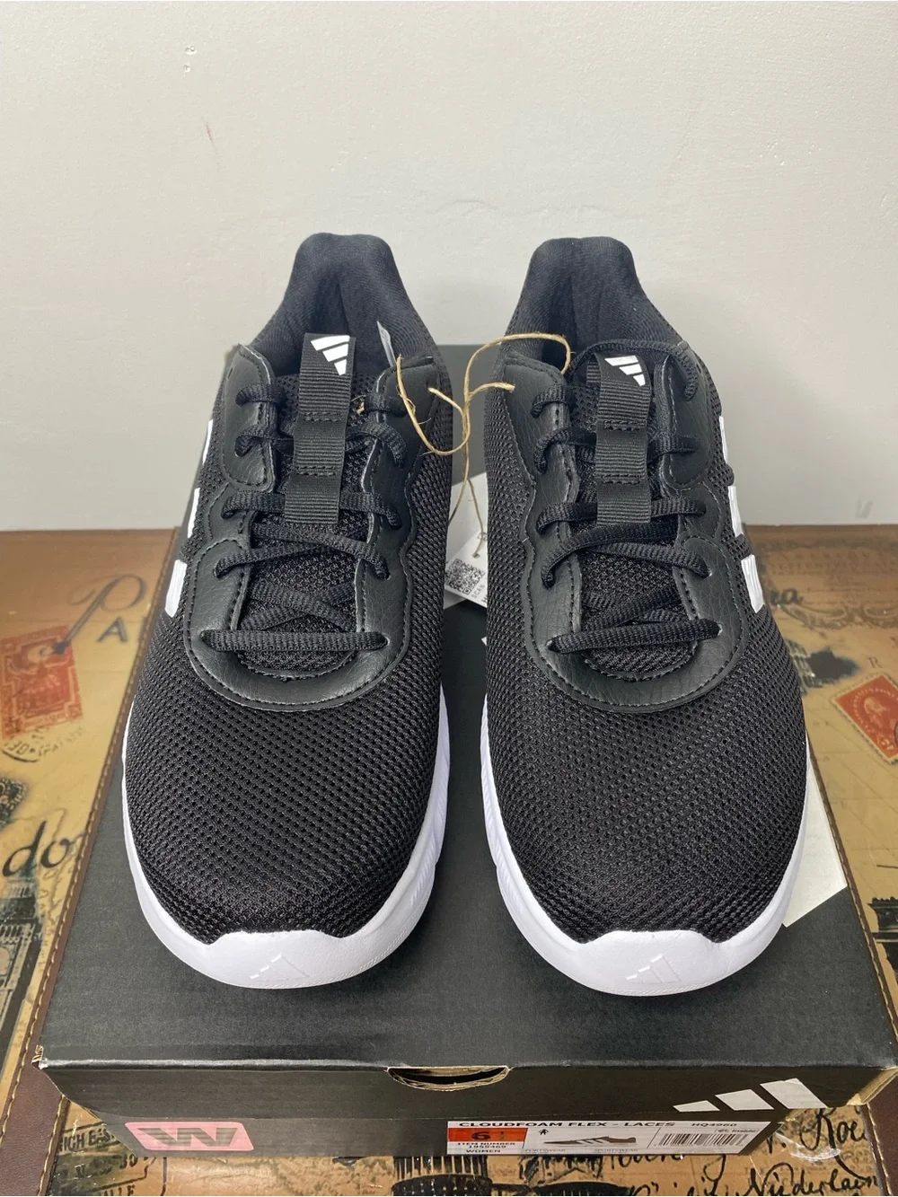 Adidas Womens Black and White Cloudfoam Flex Sneakers US Size 6.5